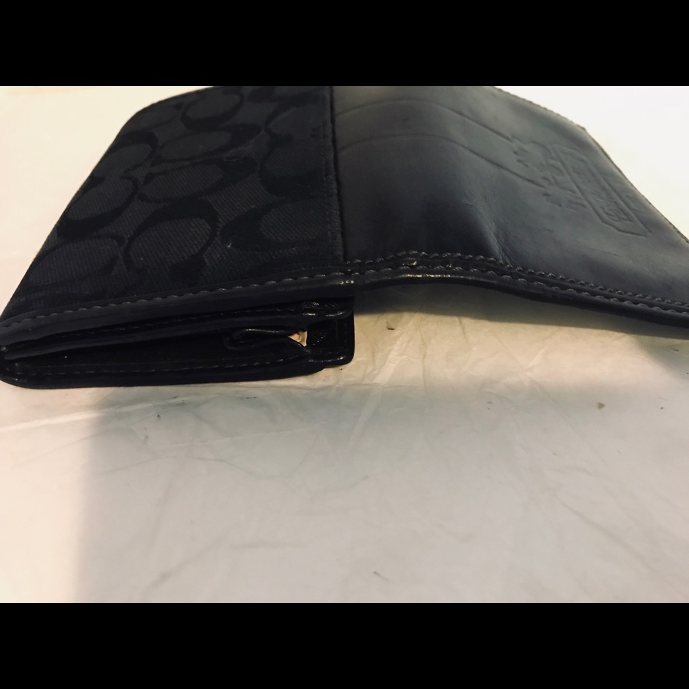 💯% Authentic Coach Black Wallet - Picture 8 of 8